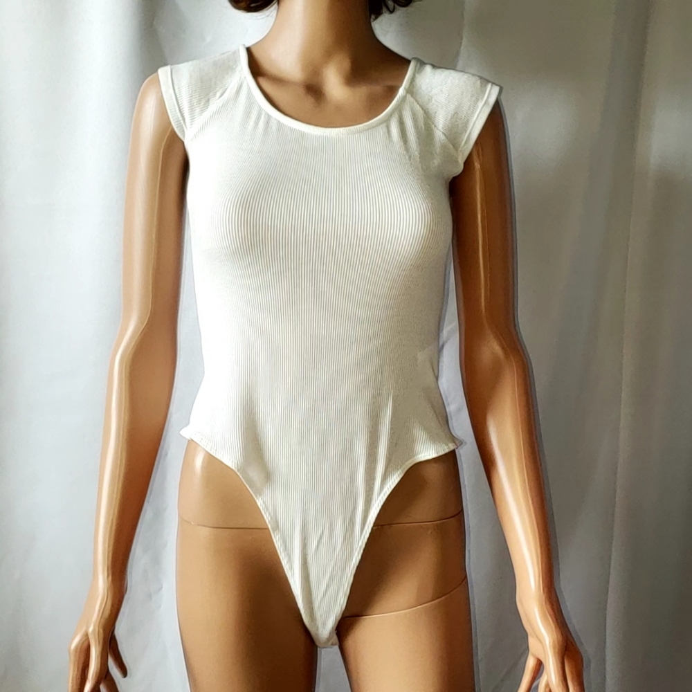 NWOT GB White Ribbed Body Suit M